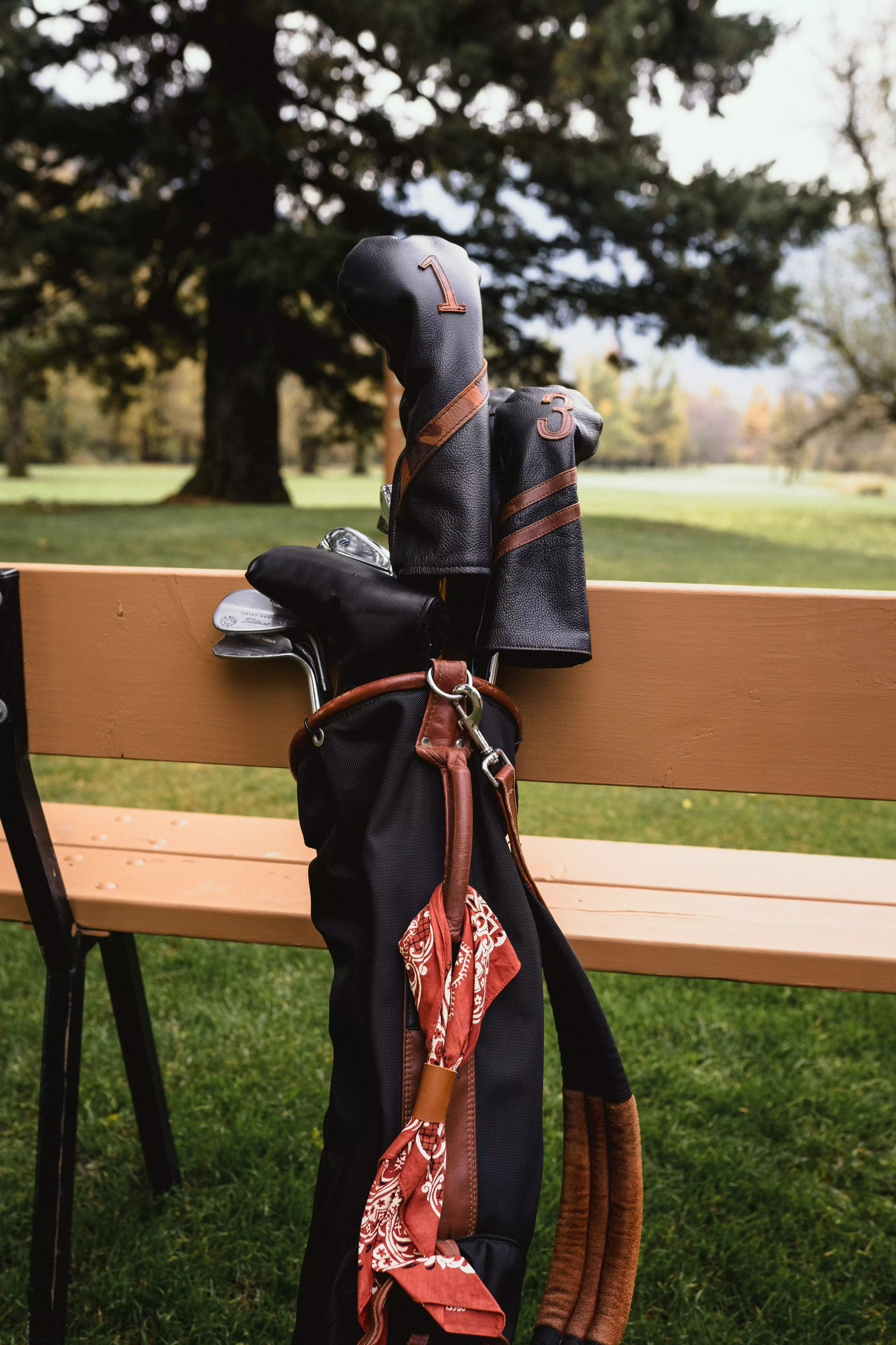 Americana Edition leather golf Headcover in Black/Chestnut Driver