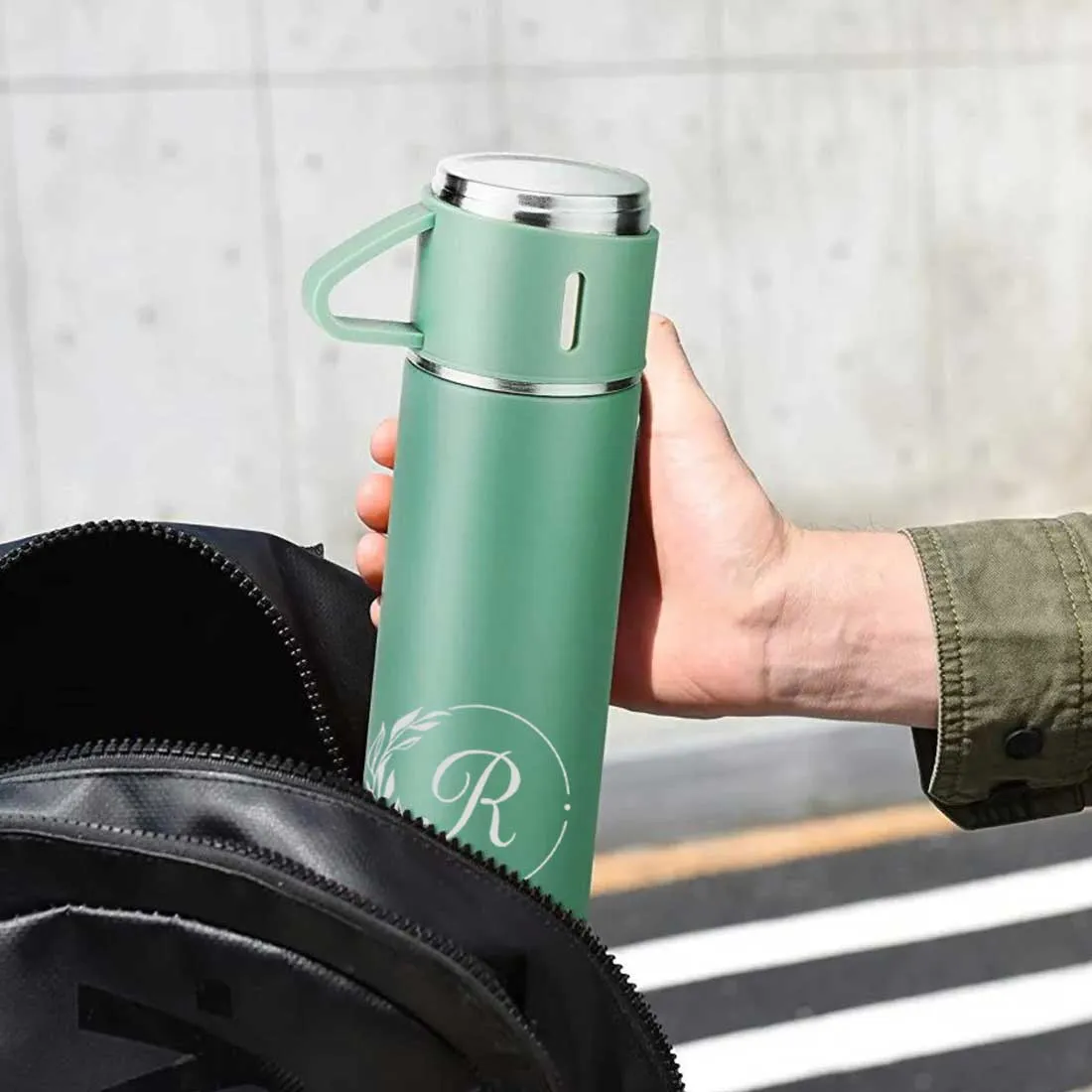 Customised Thermos Bottle With Cups Set for Travel Outdoor