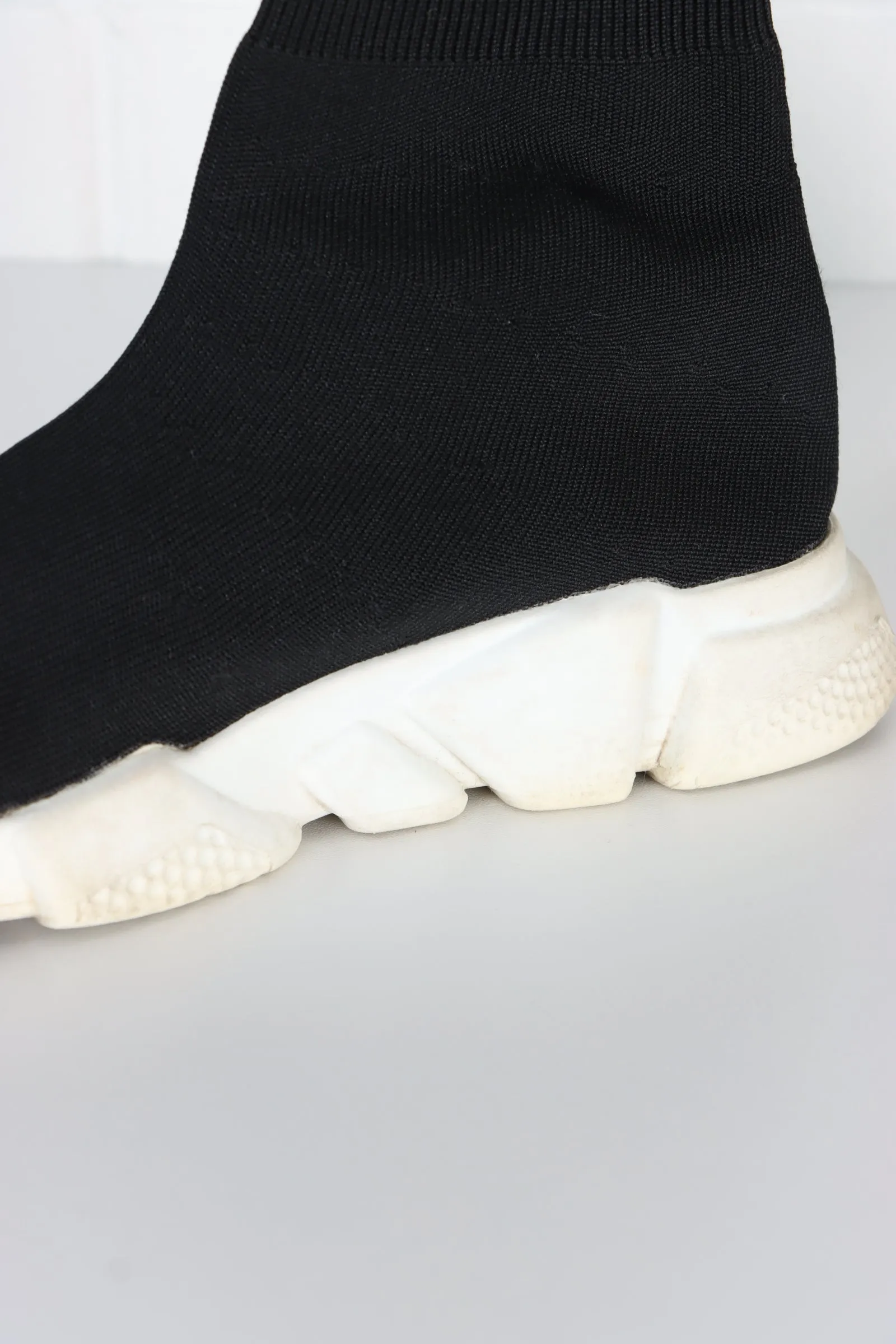 REPLICA Balenciaga Black & White 'Speed' Knit Sock Trainer (7)