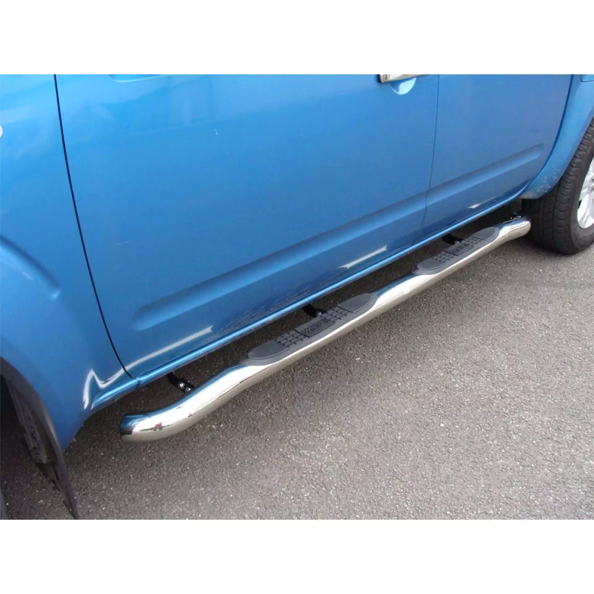 Stainless Steel Side Bars with Step Pads Nissan Navara NP300 Double Cab 2015+